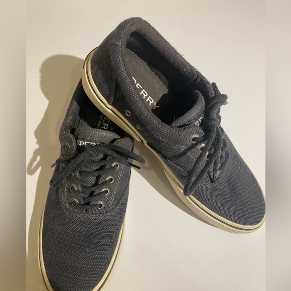 Sperry Top Siders . Size 8 Black Sneaker . Never worn - Picture 2 of 3